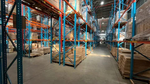 11 Milkyway Avenue, Linbro Businesspark, Sandton  For Sale has a 8500m² Industrial Property Available For Sale (42)